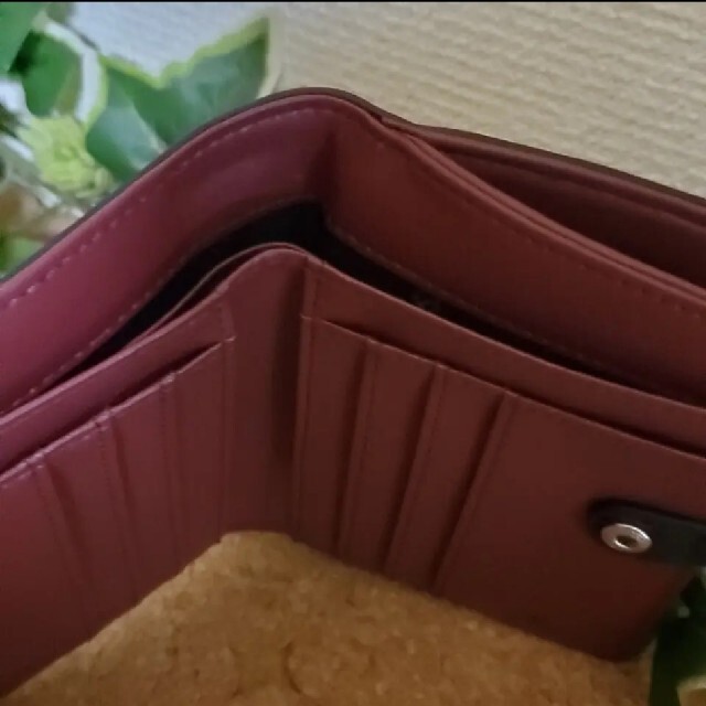 本革 牛革 イタリア製 カーボンレザー スナップ式 ２つ折り財布 ブラック メンズのファッション小物(折り財布)の商品写真