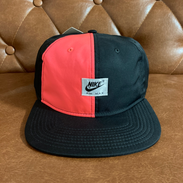 NIKE(ナイキ)の☆未使用☆NIKE UNDEFEATED CAP ナイキ アンディフィーテッド メンズの帽子(キャップ)の商品写真