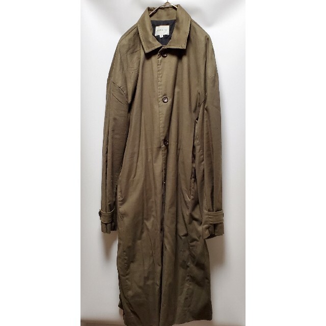 エマクローズ ステンカラーコート オリーブ メンズのジャケット/アウター(ステンカラーコート)の商品写真
