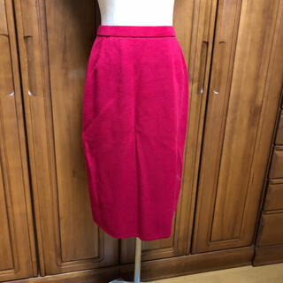 ナイガイ(NAIGAI)の。。Lサイズ　Saint Joie  赤スカート　。。(ひざ丈スカート)