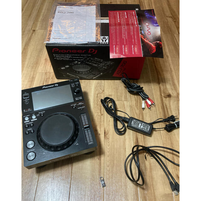 Pioneer(パイオニア)の【J-LOW様専用】ioneer XDJ-700パイオニア 楽曲多数入りUSB付 楽器のDJ機器(DJコントローラー)の商品写真