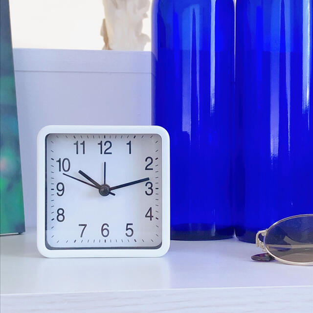 MUJI (無印良品)(ムジルシリョウヒン)の専用　　シンプルなホワイト置時計 インテリア/住まい/日用品のインテリア小物(置時計)の商品写真