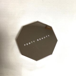 トゥフェイス(Too Faced)のFentyBeauty ハイライター DiamondBomb ダイヤモンドボム (フェイスカラー)