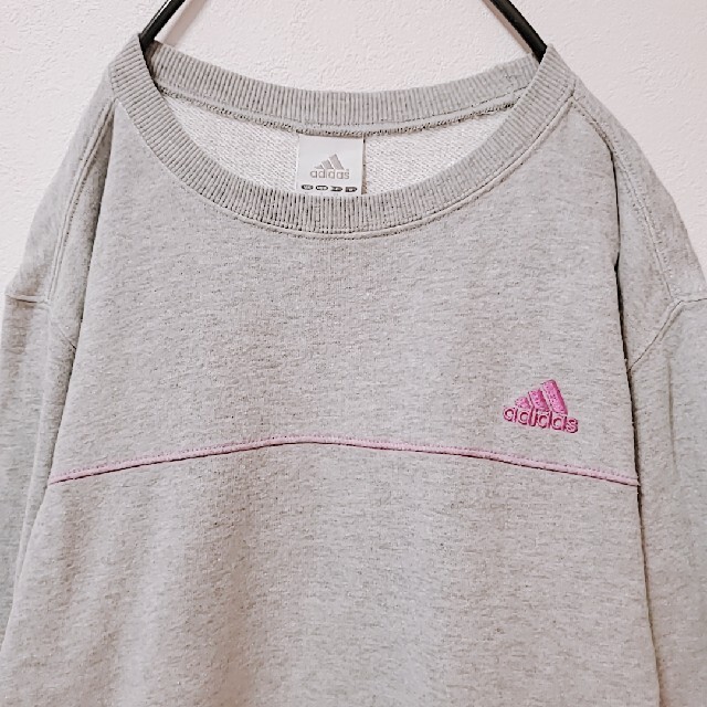 adidas(アディダス)のアディダス パフォーマンスロゴ スウェット トレーナー adidas 古着 レディースのトップス(トレーナー/スウェット)の商品写真