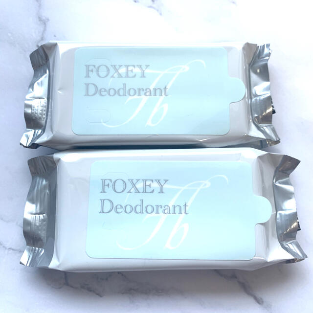 FOXEY(フォクシー)の0時まで❤️ FOXEY ミネラルウォーター お手拭きシート チョコレート など エンタメ/ホビーのコレクション(ノベルティグッズ)の商品写真