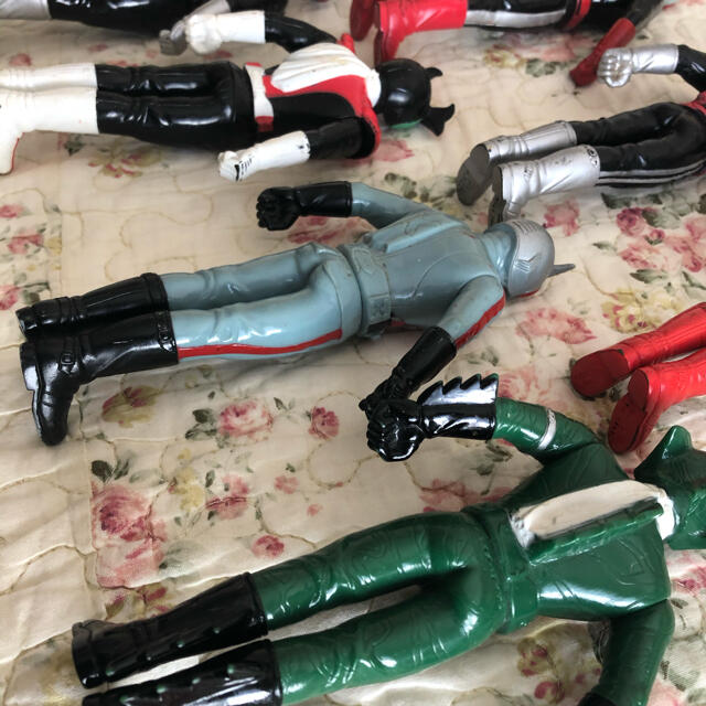 ☆当時物☆仮面ライダー☆フィギュア☆ソフビ人形 7人ライダーの ☆当時物☆仮面ライダー☆フィギュア☆ソフビ人形 7人ライダーの