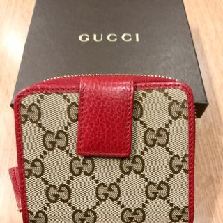 グッチ(Gucci)の美品　GUCCI二つ折財布　グッチ (財布)