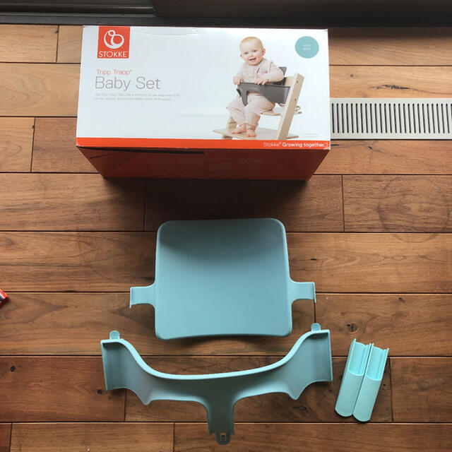 Stokke(ストッケ)のストッケ トリップトラップ　ベビーセット　アクアブルー キッズ/ベビー/マタニティの寝具/家具(その他)の商品写真