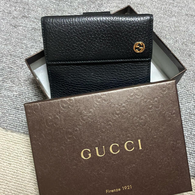 Gucci(グッチ)のGUCCI 財布　折りたたみ　二つ折り　グッチ レディースのファッション小物(財布)の商品写真