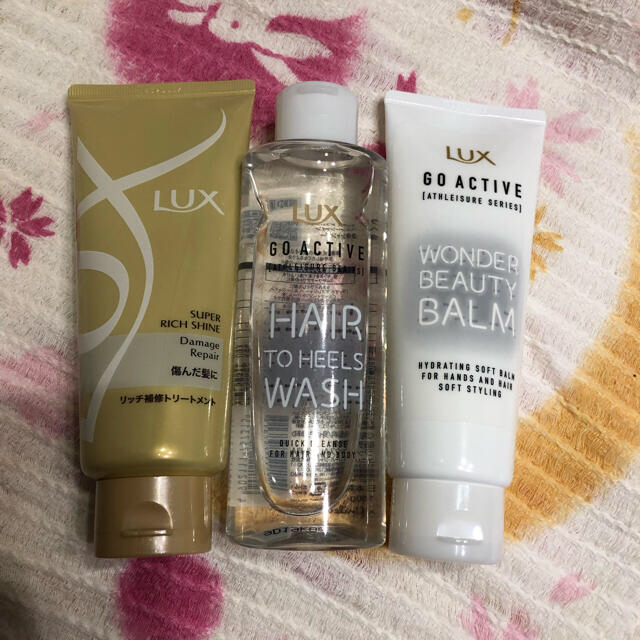 LUX(ラックス)の専用　　LUX トリートメント　全身シャンプーセット＋スティック10本 コスメ/美容のヘアケア/スタイリング(トリートメント)の商品写真