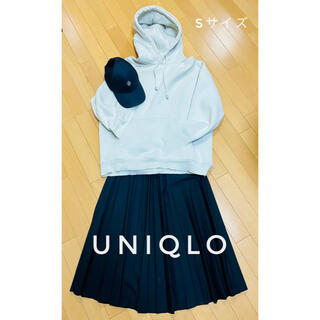 ユニクロ(UNIQLO)のUNIQLO ユニクロ プリーツスカート ブラック Sサイズ シンプル 定番(ひざ丈スカート)