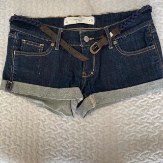 アバクロンビーアンドフィッチ(Abercrombie&Fitch)のアバクロ　ショートパンツ　ベルト付き(ショートパンツ)