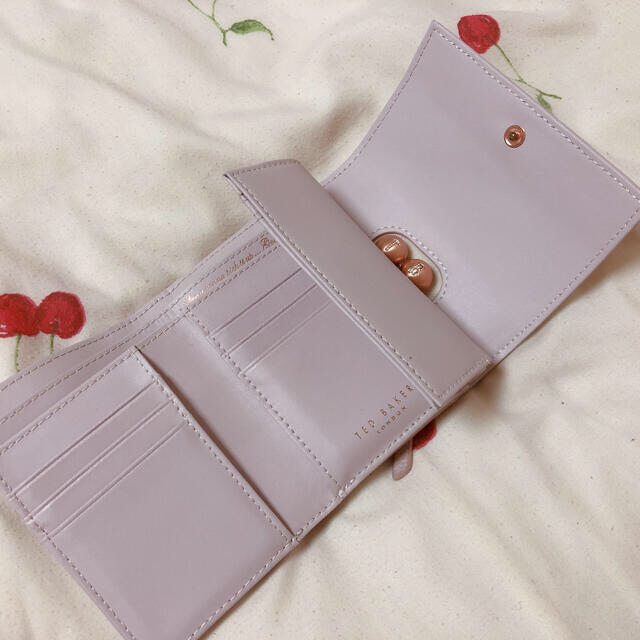 TED BAKER(テッドベイカー)のtedbaker ベビーピンク 財布 レディースのファッション小物(財布)の商品写真