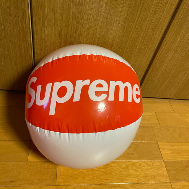 Supreme(シュプリーム)のsupreme BEACH FLOATING 浮き輪 浮輪 スポーツ/アウトドアのスポーツ/アウトドア その他(マリン/スイミング)の商品写真