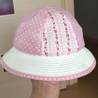 【BABY帽子】44㎝☆女の子用★日よけ付きのとっても可愛い帽子です❤︎(帽子)