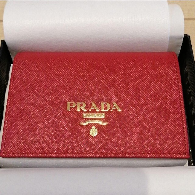 PRADA(プラダ)のPRADA　折り財布　新品未使用 レディースのファッション小物(財布)の商品写真