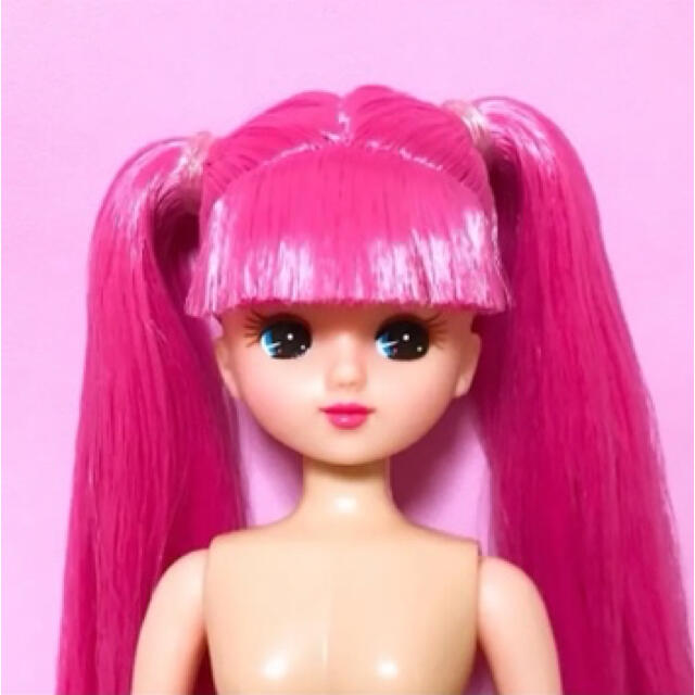 ツインテール　リカちゃん　カジュアルコレクション　ピンク髪 ハンドメイドのぬいぐるみ/人形(人形)の商品写真