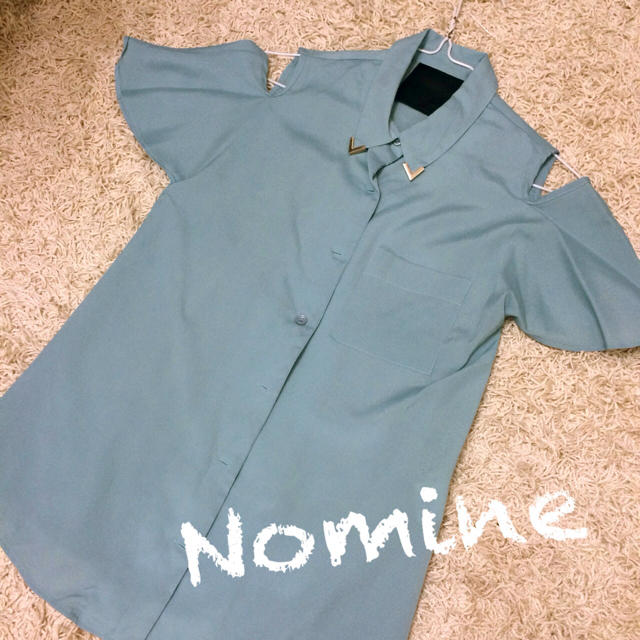 Nomine(ノミネ)のNomine グリーンシャツトップス レディースのトップス(シャツ/ブラウス(半袖/袖なし))の商品写真