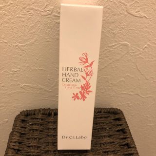 ドクターシーラボ(Dr.Ci Labo)のHERBAL HAND CREAM(ハンドクリーム)