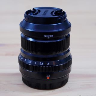 フジフイルム(富士フイルム)のFUJIFILM XF23mm f2 R WR プロテクター付(レンズ(単焦点))