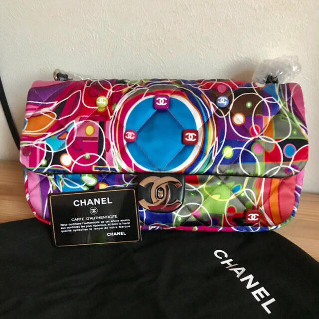 CHANEL(シャネル)のまぁ様専用　CHANELマトラッセショルダー　マルチカラー レディースのバッグ(ショルダーバッグ)の商品写真