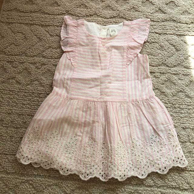 babyGAP(ベビーギャップ)のベビーギャップ  新品　90 キッズ/ベビー/マタニティのキッズ服女の子用(90cm~)(ワンピース)の商品写真