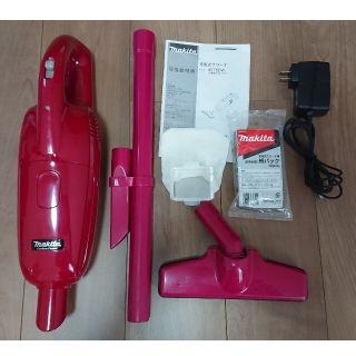 マキタ(Makita)の【美品】マキタ 充電式クリーナ CL4076DWR レッド(掃除機)