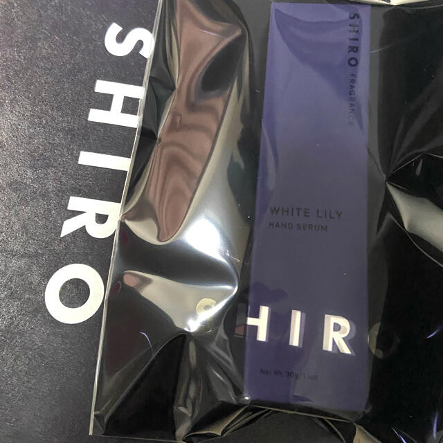 shiro(シロ)の新品♡shiroホワイトリリーハンド美容液30g コスメ/美容のボディケア(ハンドクリーム)の商品写真