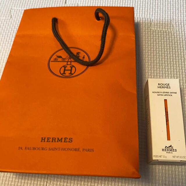 Hermes(エルメス)のエルメス ローズ・ポメットルージュ ア レーヴルサティネ32 コスメ/美容のベースメイク/化粧品(口紅)の商品写真