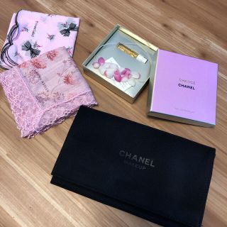 シャネル(CHANEL)のシャネル　メークポーチ　ハンカチ　香水　4点セット(ポーチ)