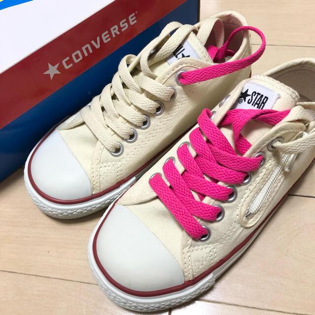 CONVERSE(コンバース)の新品・未使用☆コンバースローカット☆18㎝ キッズ/ベビー/マタニティのキッズ靴/シューズ(15cm~)(スニーカー)の商品写真