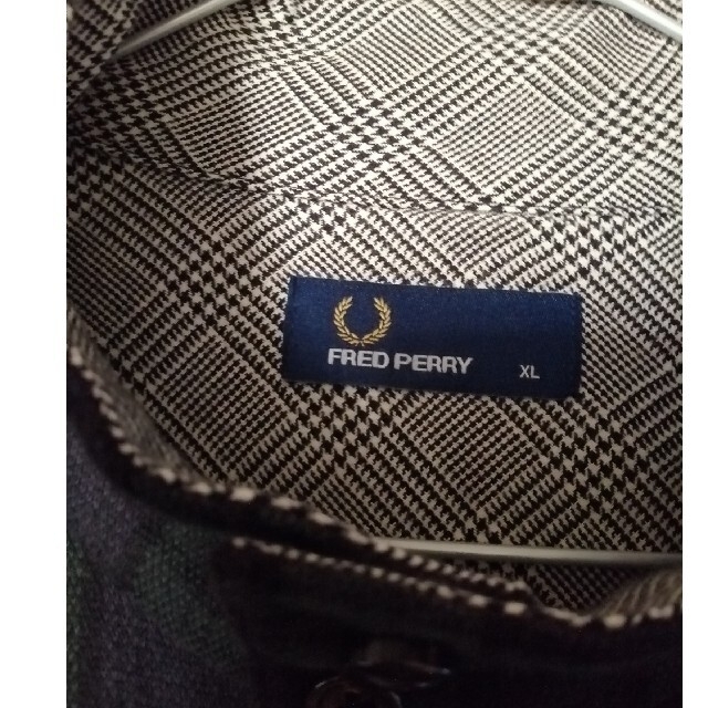 FRED PERRY(フレッドペリー)のFRED PERRY ファスナーブルゾンXL メンズのジャケット/アウター(ブルゾン)の商品写真