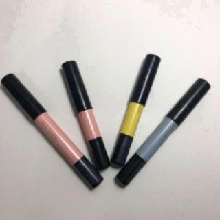 シュウウエムラ(shu uemura)の最終値下げ！【shuuemura】ドローイングクレヨン(アイシャドウ)