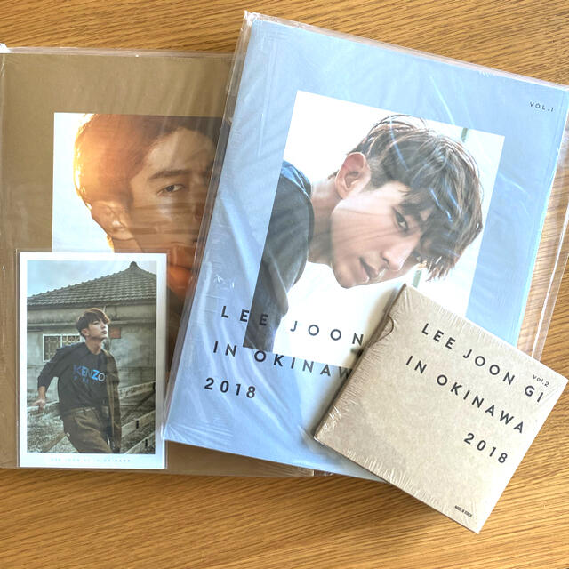 Lee joon gi ln Oknawa 2018 イ・ジュンギ写真集 2冊組エンタメ/ホビー