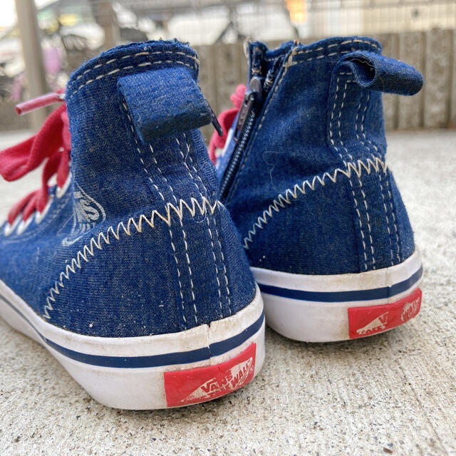 VANS(ヴァンズ)のVANSキッズハイカットスニーカー⋆シューズ16cm キッズ/ベビー/マタニティのキッズ靴/シューズ(15cm~)(スニーカー)の商品写真