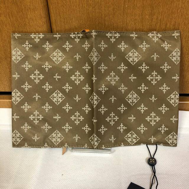 Russet(ラシット)のrusset Bookカバー【専用】 ハンドメイドの文具/ステーショナリー(ブックカバー)の商品写真