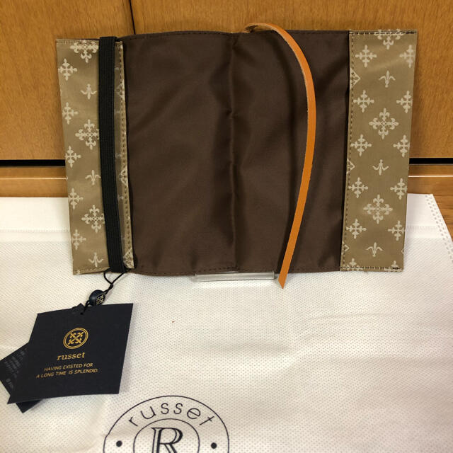 Russet(ラシット)のrusset Bookカバー【専用】 ハンドメイドの文具/ステーショナリー(ブックカバー)の商品写真