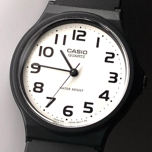 CASIO(カシオ)の新品 CASIO 腕時計 MQ-24-7B2 カシオスタンダード メンズの時計(腕時計(アナログ))の商品写真