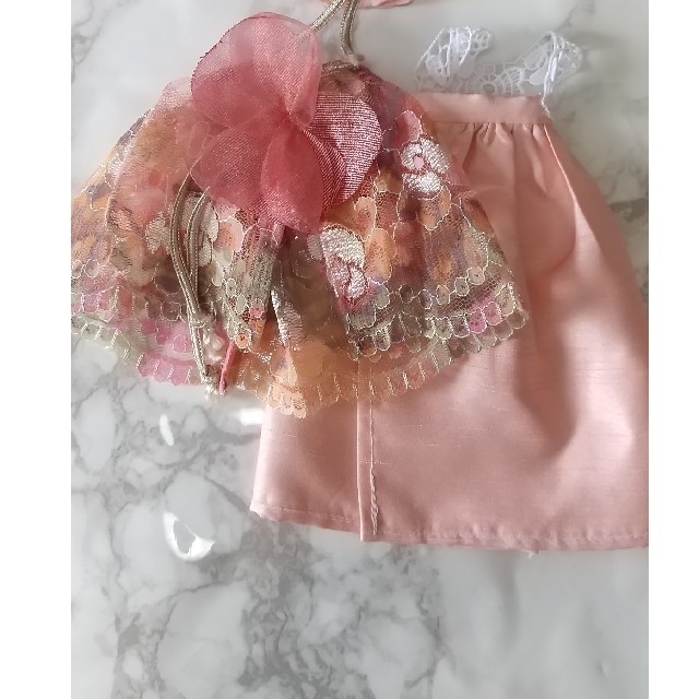 チマチョゴリ　ピンク上下オーバースカート式ピンク&ラメ白スカート ハンドメイドのぬいぐるみ/人形(人形)の商品写真