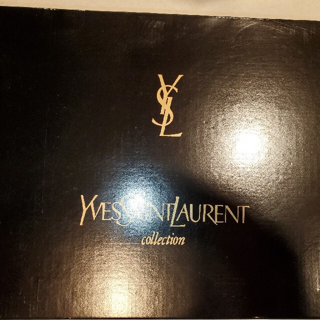 Yves Saint Laurent Beaute(イヴサンローランボーテ)のイヴ・サンローラン　食器 インテリア/住まい/日用品のキッチン/食器(食器)の商品写真