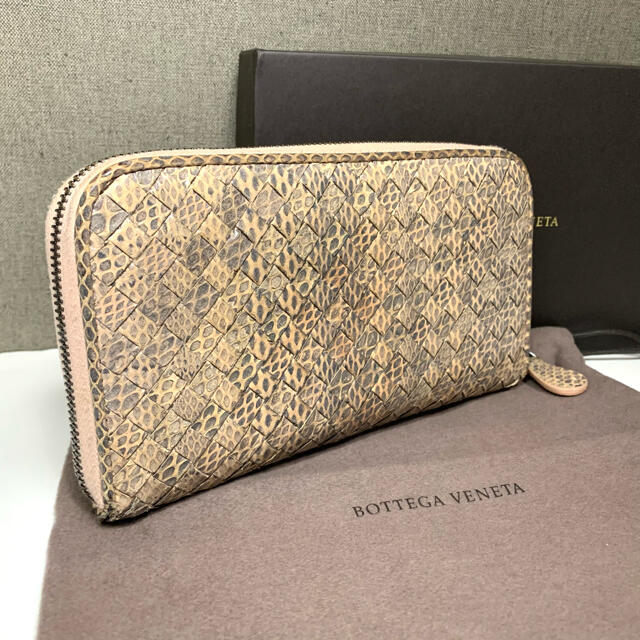 BOTTEGA VENETA ラウンドファスナー 長財布  パイソン 1