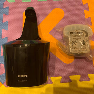 フィリップス(PHILIPS)のPHILIPS  Smart  Clean +洗浄液１個(メンズシェーバー)