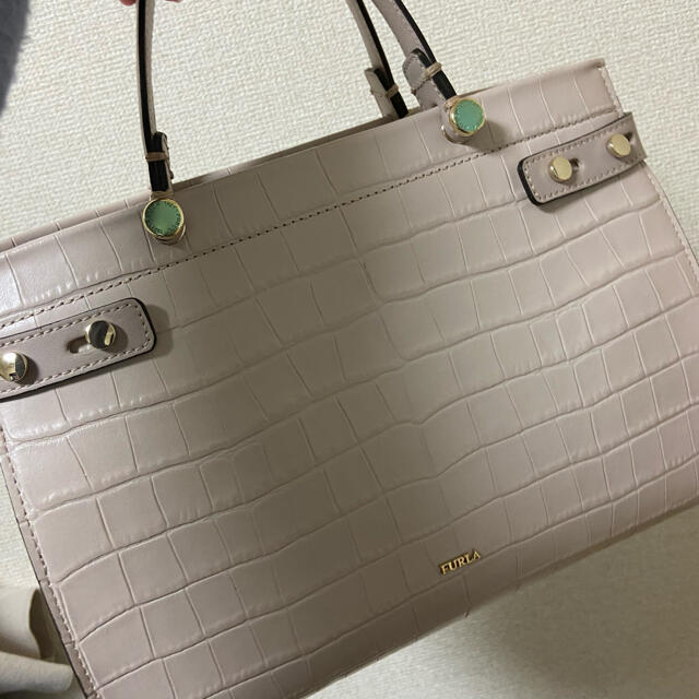 FURLA レディーMトートバック