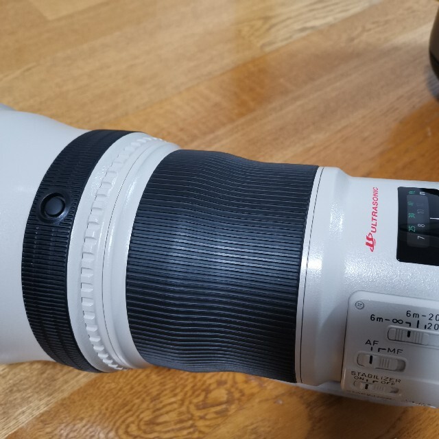 Canon(キヤノン)のキヤノン　EF800mm F5.6L IS USM スマホ/家電/カメラのカメラ(レンズ(単焦点))の商品写真