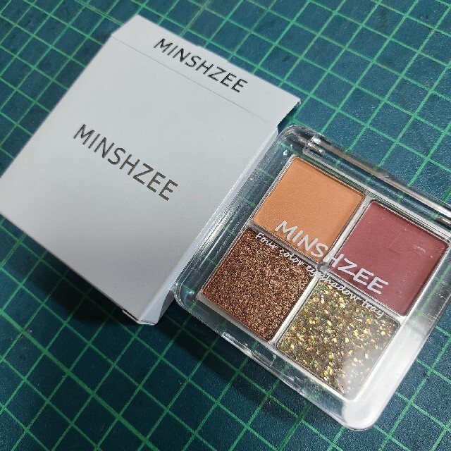 MINSHZEEアイシャドウパレット新品 コスメ/美容のベースメイク/化粧品(アイシャドウ)の商品写真