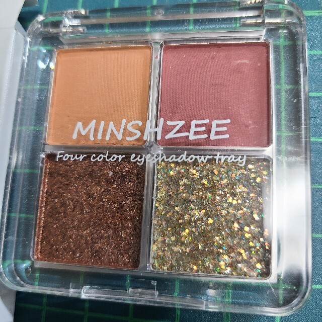 MINSHZEEアイシャドウパレット新品 コスメ/美容のベースメイク/化粧品(アイシャドウ)の商品写真