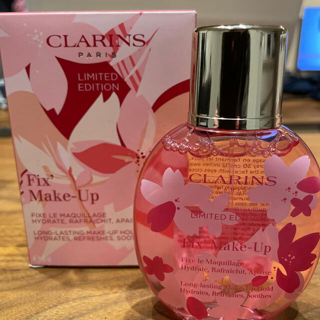 クラランスCLARINSフィックスメイクアップ　サクラ☺︎