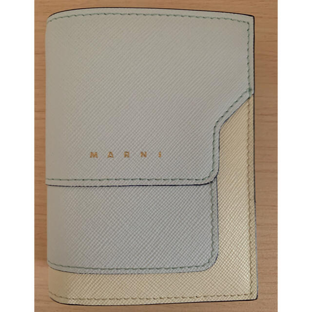 MARNI マルニ　2つ折り財布のサムネイル