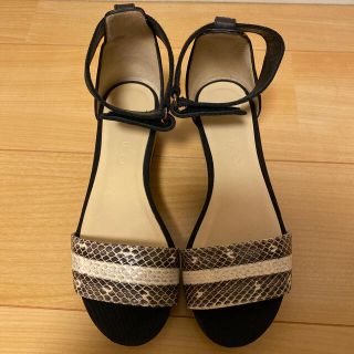 ジミーチュウ(JIMMY CHOO)のジミーチュウ　パイソン　サンダル　35.5(サンダル)