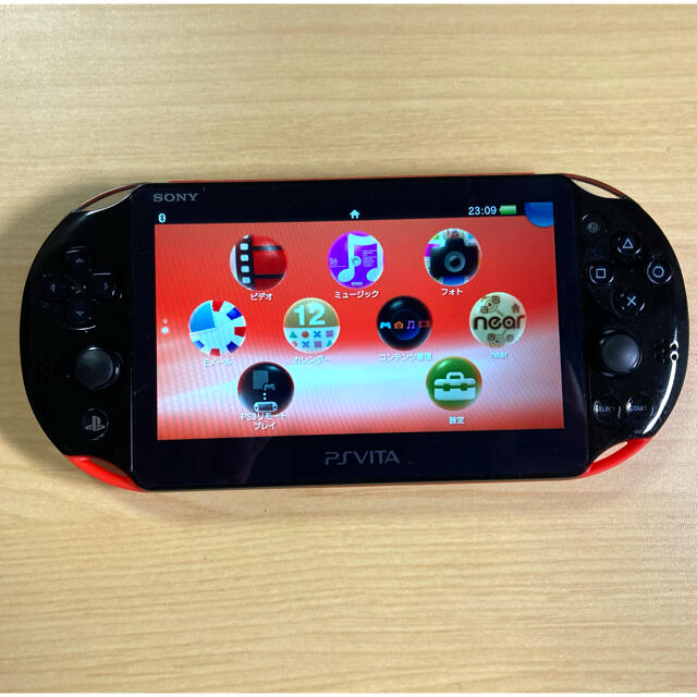 Playstation Vita PCH-2000 メタリックレッドWi-Fiモデル - 携帯用